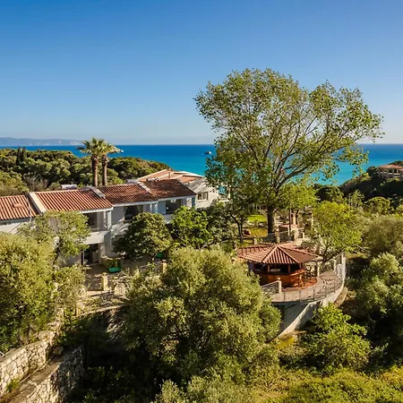 Costa Avithos Hotell 4*