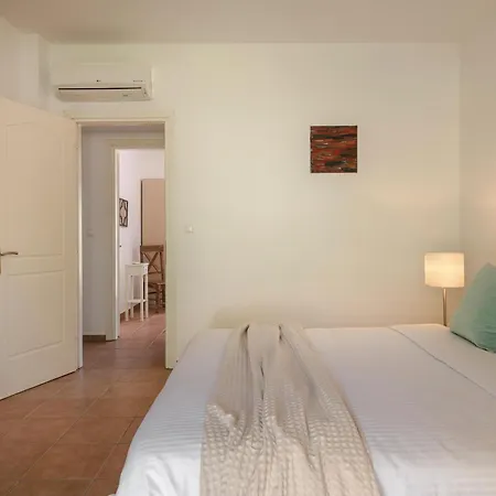 Costa Avithos 4*
