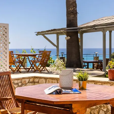 Costa Avithos Отель 4*