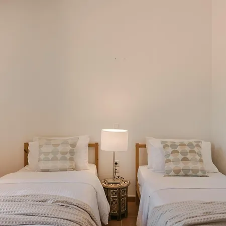 Costa Avithos سفوروناتا