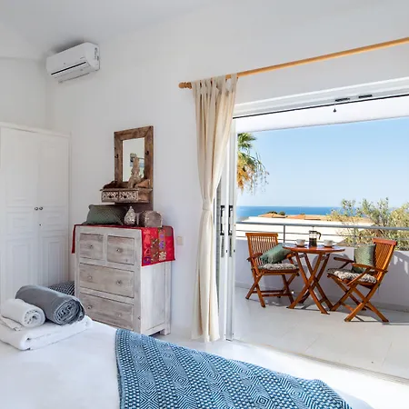 Costa Avithos Ξενοδοχείο 4*