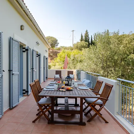 ホテル Costa Avithos