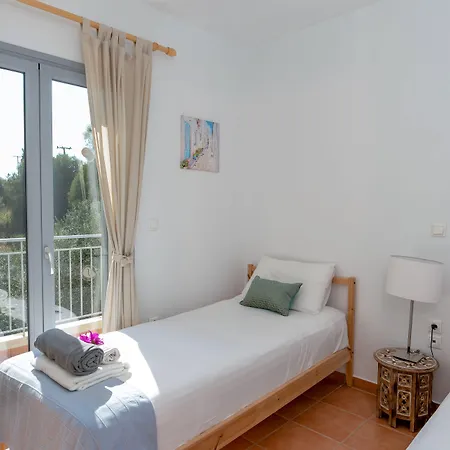 Costa Avithos 4*
