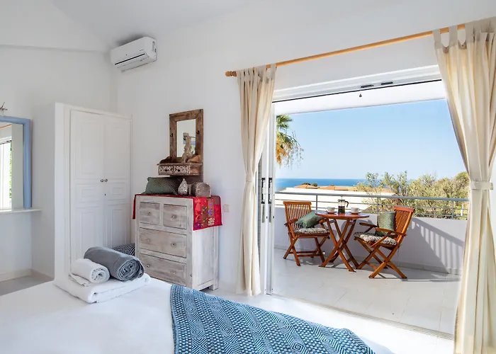 Costa Avithos Hotel 4*