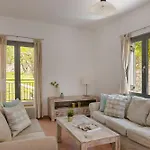 Costa Avithos Hotel