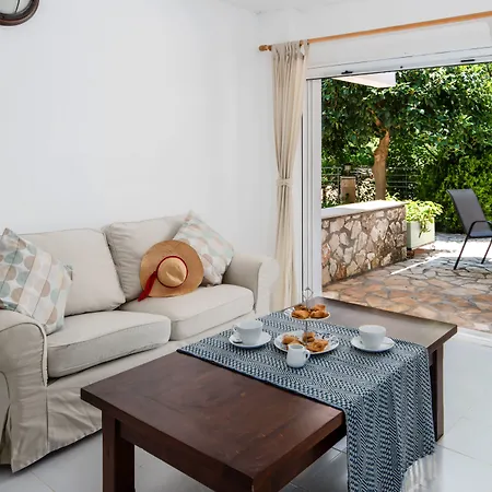 Otel Costa Avithos Svoronata