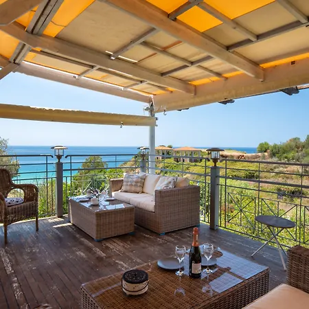 Costa Avithos Otel Svoronata