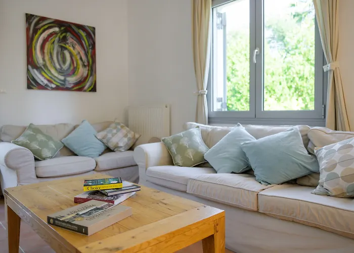 Costa Avithos Szálloda Zvoronáta